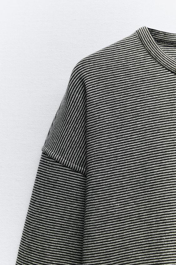 OVERSIZE STRIPED T-SHIRT